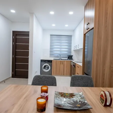 Appartamento New With Community Pool 400m To Venus *